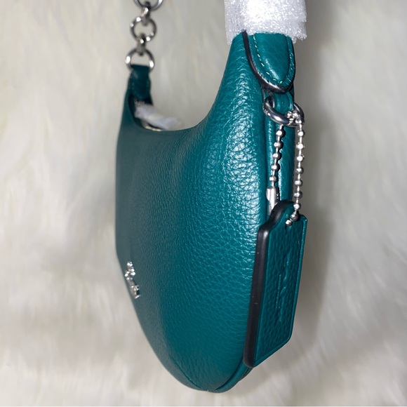 Coach - Picture 2 of 13